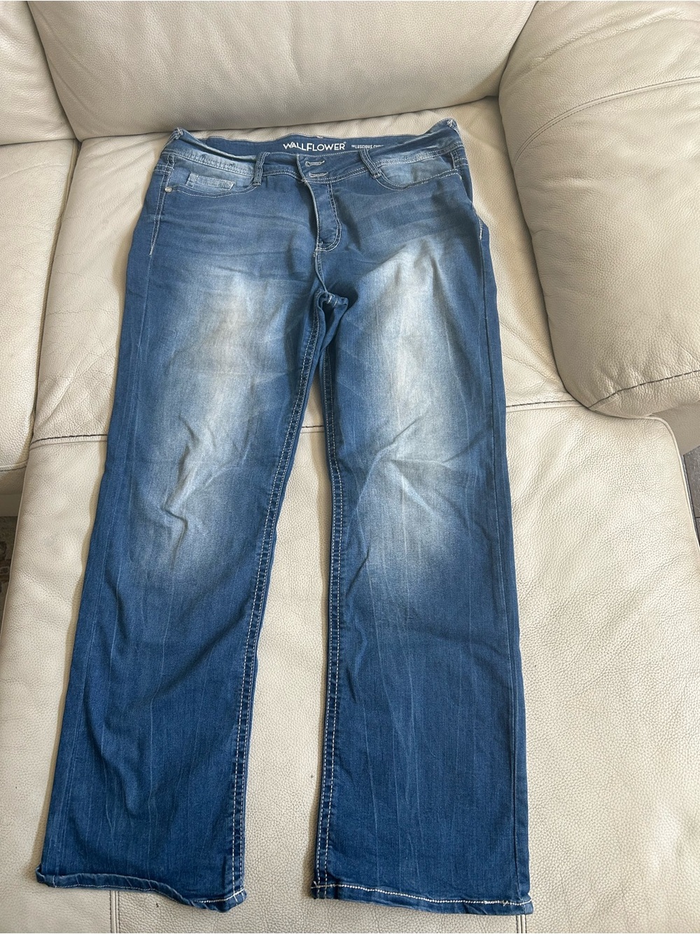 Women's Wallflower The Luscious Curvy Fit Jeans - Size 16W